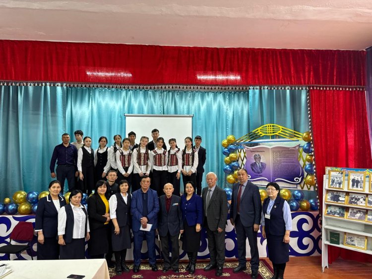 Абай облысы білім басқармасының Мақаншы ауданы білім бөлімінің «Тұрағұл Қоңыр атындағы орта мектеп-бақшасы» КММ-де осы мектепте 1961-1963 жылдары мұғалім, оқу ісінің меңгерушісі болған лингвист, профессор Тұрағұл Қоңыр ағаның 90 жылдығы өтті