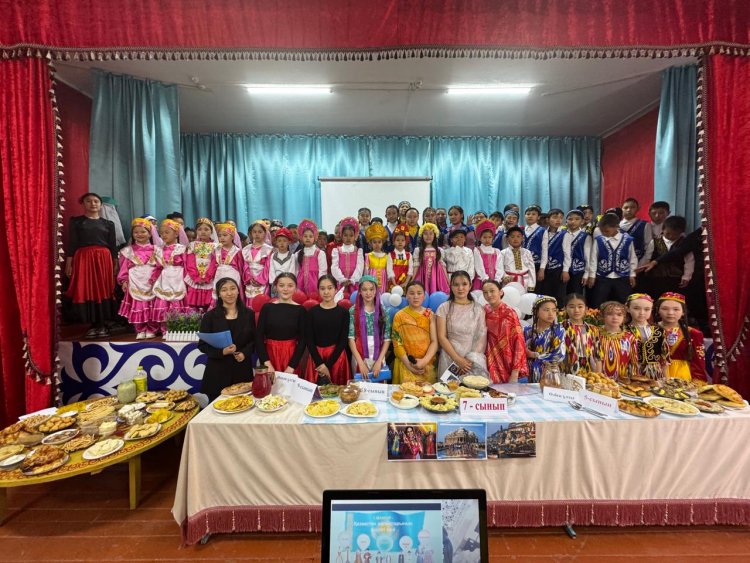 Абай облысы білім басқармасының Мақаншы ауданы білім бөлімінің «Тұрағұл Қоңыр атындағы орта мектеп-бақшасы» КММ 1 мамыр - Қазақстан халқының бірлігі күні, бұл әрбір халықтың тұтас қазақ елі мен ондағы этностардың бірлігін айғақтайтын күн.